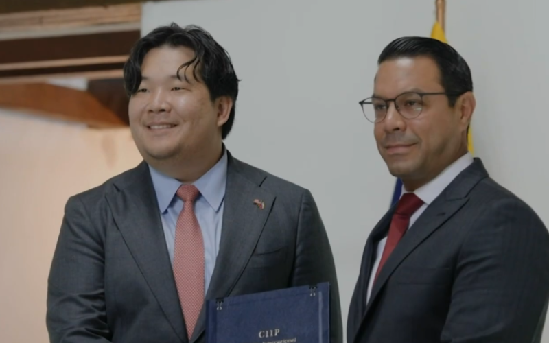 Gobierno venezolano firma un memorando en materia de minería con empresa estadounidense