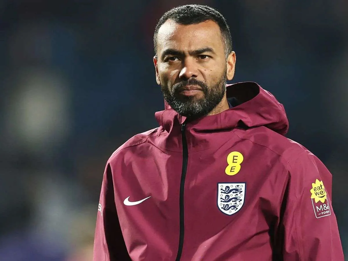 Ashley Cole será técnico de Italia 