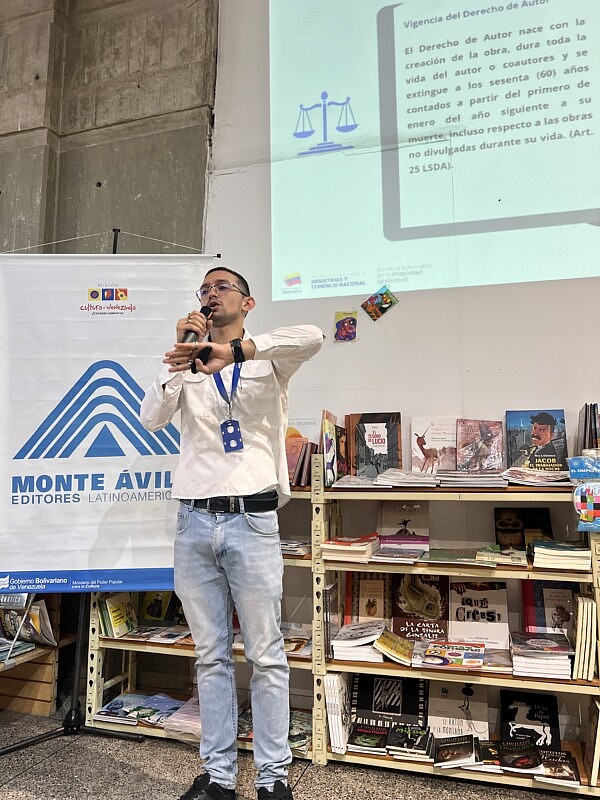 Monte Ávila Editores Latinoamericana y el SAPI anuncian taller sobre los desafíos del Derecho de Autor frente a la Inteligencia Artificial.