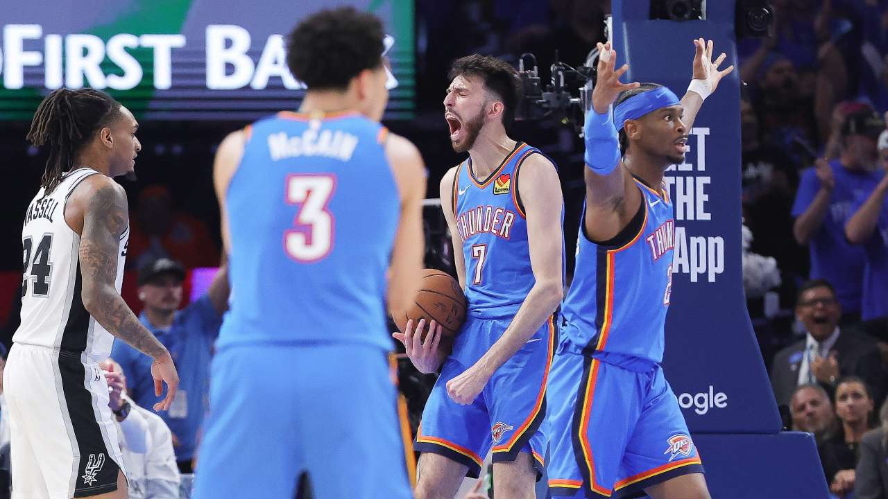 OKC devolvió el golpe a los Spurs para nivelar la serie
