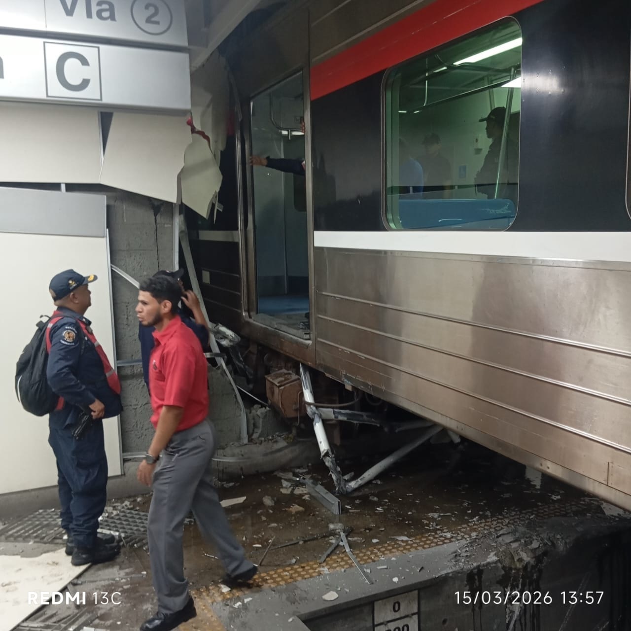 Ocho heridos y 200 evacuados al descarrilar tren Caracas-Cua