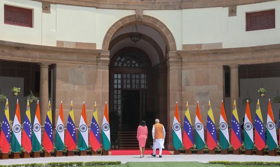 Delcy Rodríguez invitó a petroleras indias a visitar Venezuela 