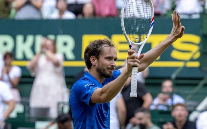Daniil Medvedev avanza a cuartos de final del master 1000 de Roma