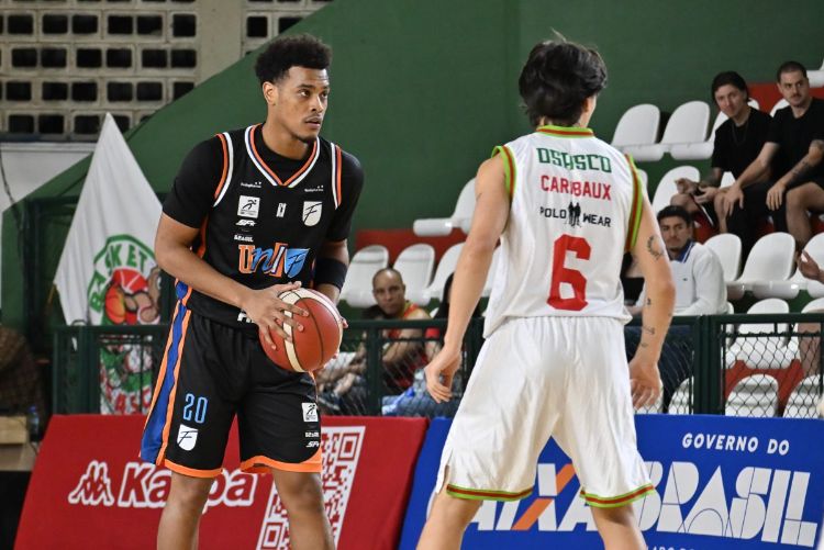 Yohanner Sifontes y Unifacisa propinaron paliza en la liga de Brasil